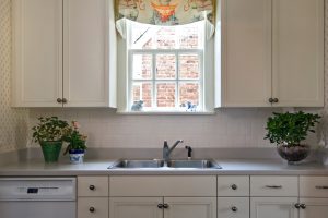 refacing-kitchen-cabinets-offwhite-retina_retina_94e07800b658f12006ddacf64bb8aad3